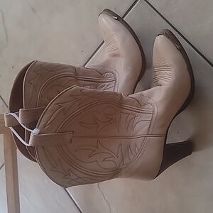 Booties Coastal  Cowgirl Western SZ 8